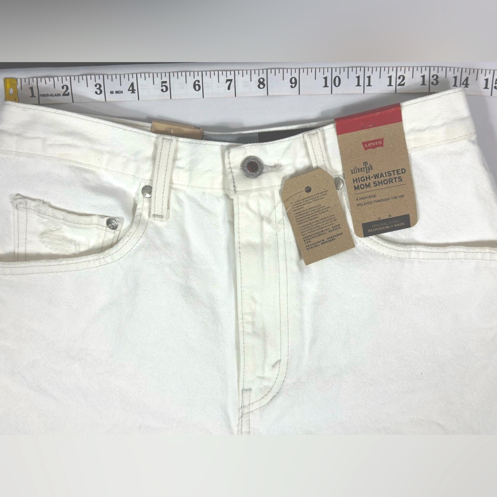 LEVI'S WHITE DENIM HIGH WAIST MOM SHORTS - Picture 6 of 9
